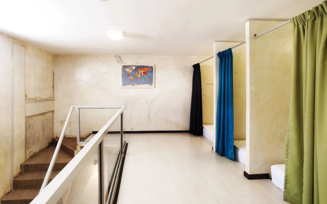 Beds In Garden Hostel Sdn Bhd