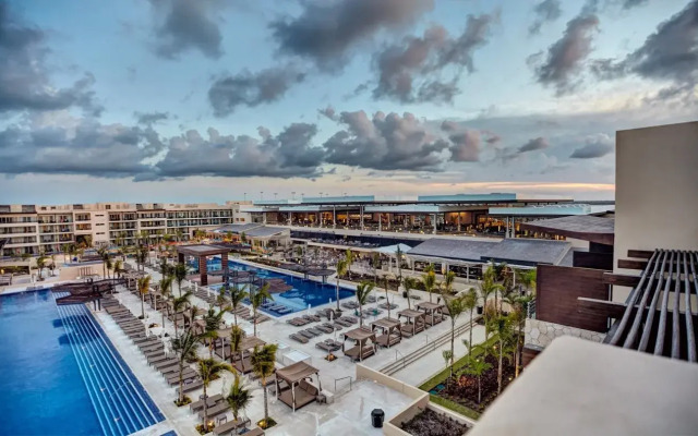 Royalton Riviera Cancun, An Autograph Collection All-Inclusive Resort & Casino