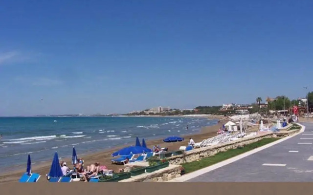 Hulusi Hotel