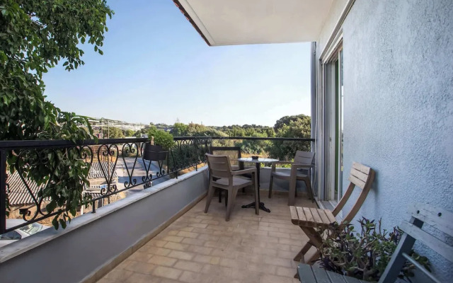 Villa Lilienne - Tranquil Escape With Private Garden Balcony