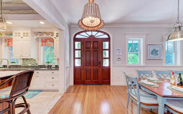 Banyan Beach - 104 Beach Ave