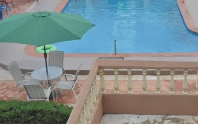 Sheriffyt Royale Hotel and Suites