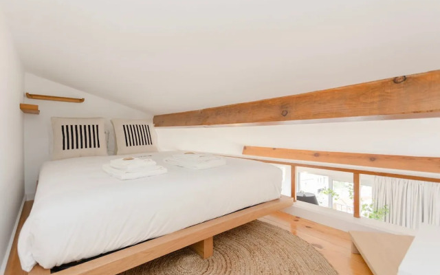 Liiiving in Porto - Mezzanine Delight Apartment