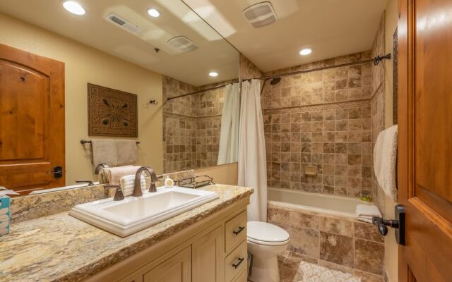 Deer Valley Stonebridge 12