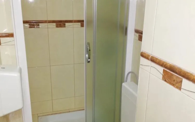 M & J Central Suites