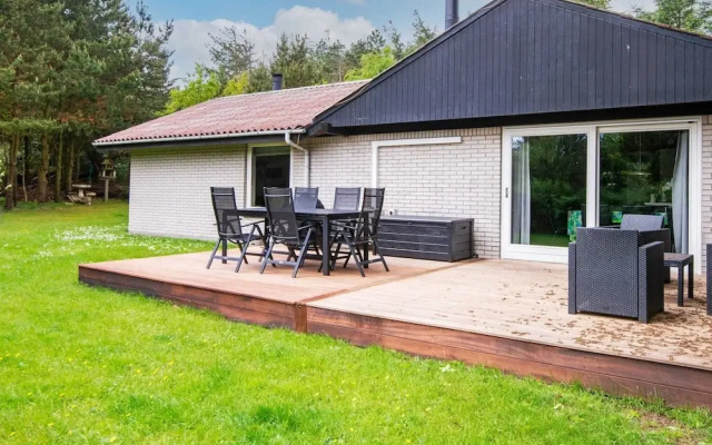 6 Person Holiday Home in Ulfborg