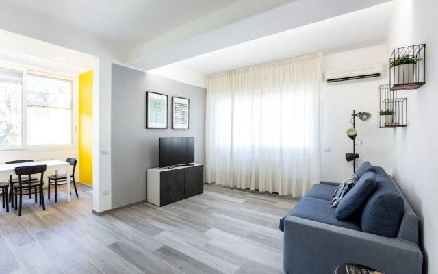Colourful And Bright Flat Near Vatican