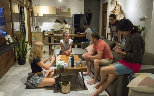 Interconnection Hostel