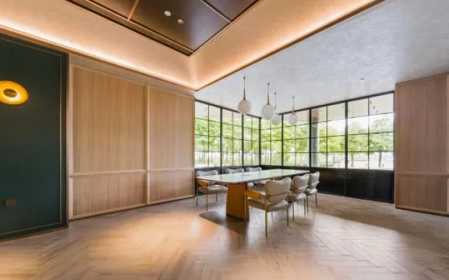 Orange Hotel (Shanghai Hongqiao Hub Lianyou Road)