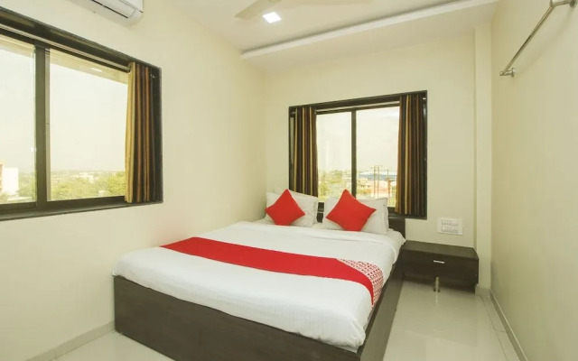 OYO 18610 Hotel Parivar Garden