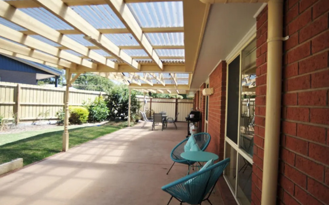 Serrell BY THE SEA - Free Wifi - PET Friendly
