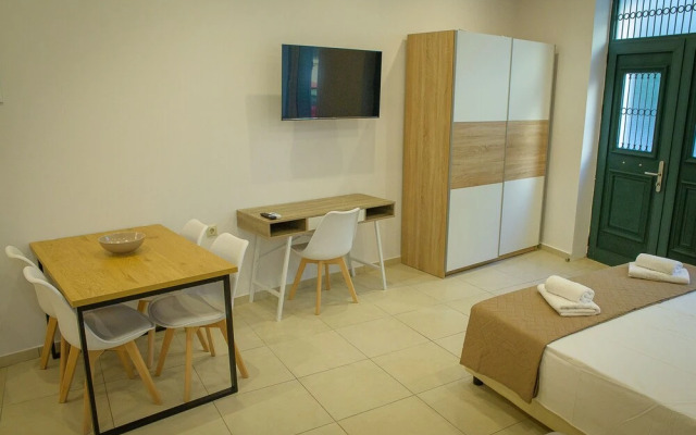 Uni Island City Suites