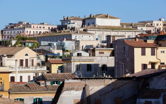 Centini Toni Suite Luxury Rooftop