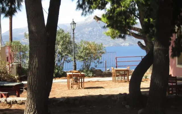 Arsinoi Guesthouse