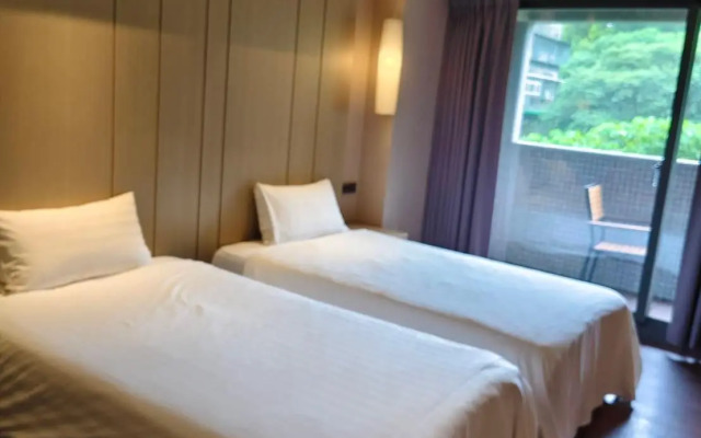 La Maison Hotel