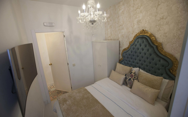 Hostal Boutique Palace - Adults Only