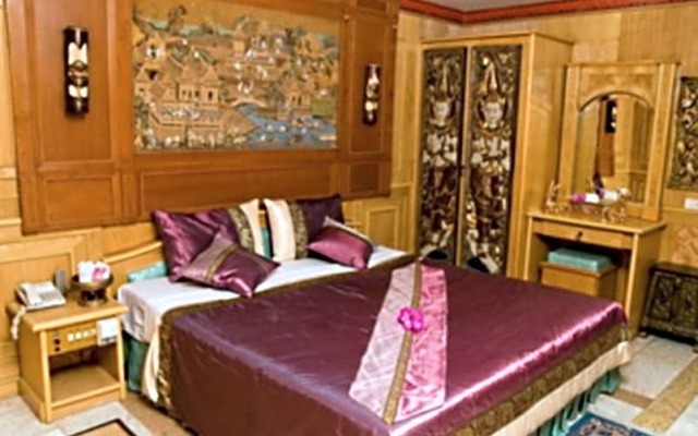 13 Coins Airport Grand Resort