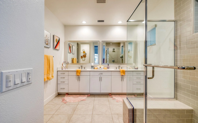 Sunburst by Avantstay Lakefront + Mountain Views