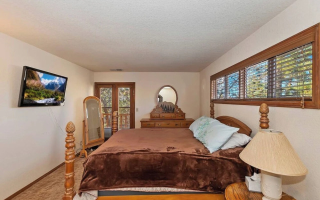 Canyon Castle Mtn Retreat w Hot Tub