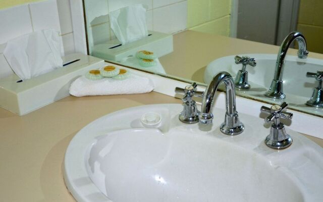 Charles Sturt Motor Inn West Wyalong