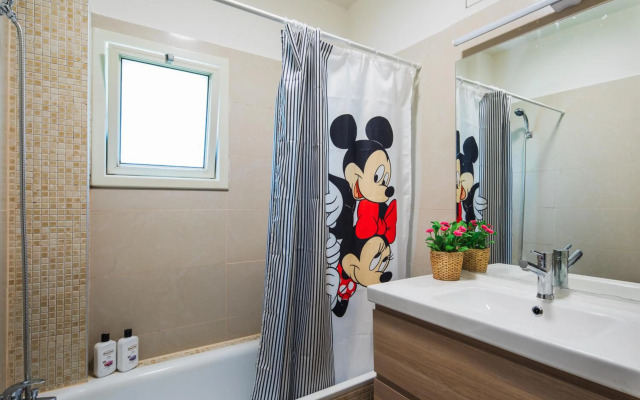 Boulevard View 2 Bedrooms Near the Beach