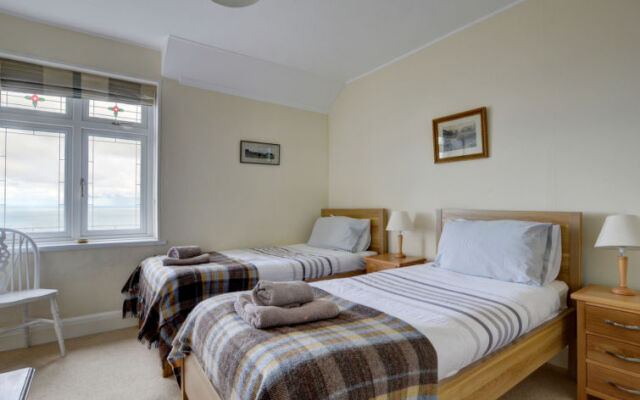 Holiday Home Briar Cottage