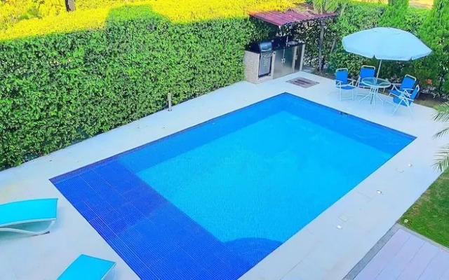 Encantadora Casa Piscina Privada AA Wifi
