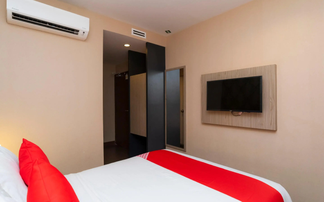 HOTEL 101 Ulu Tiram