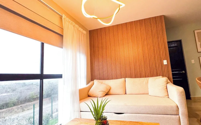 Indigo 7 - Steps from Playa Brujas Beach