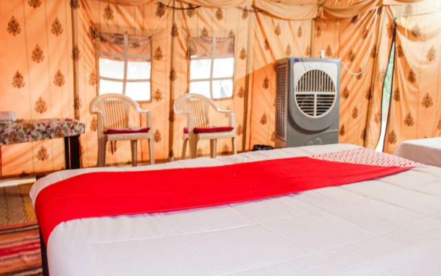 OYO 26228 Royal Camps
