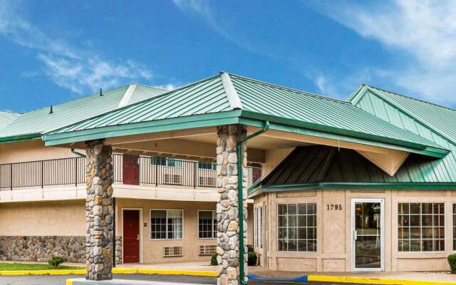 Quality Inn & Suites Minden