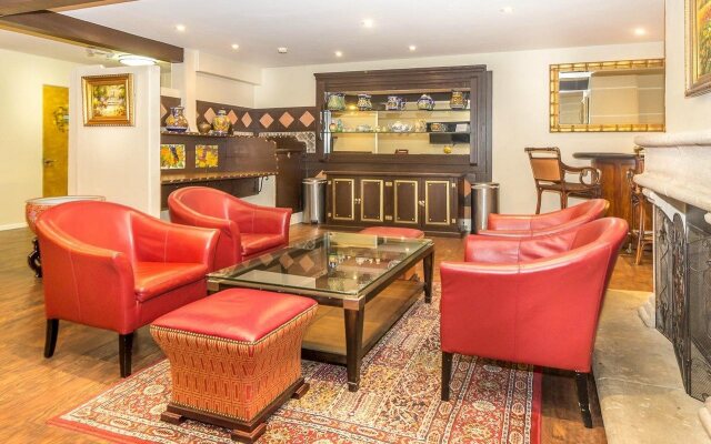 Lemon Tree Hotel & Suites Anaheim