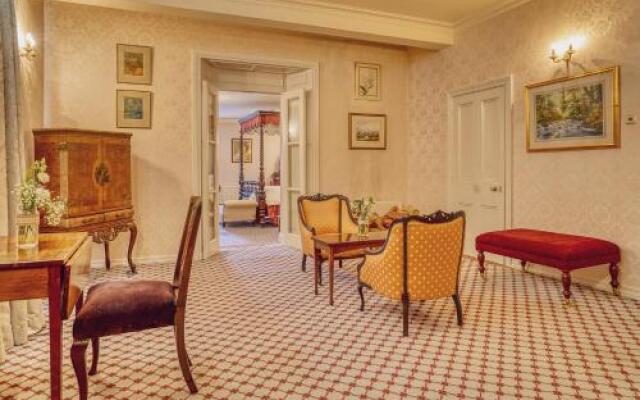 Castle Grove Country House