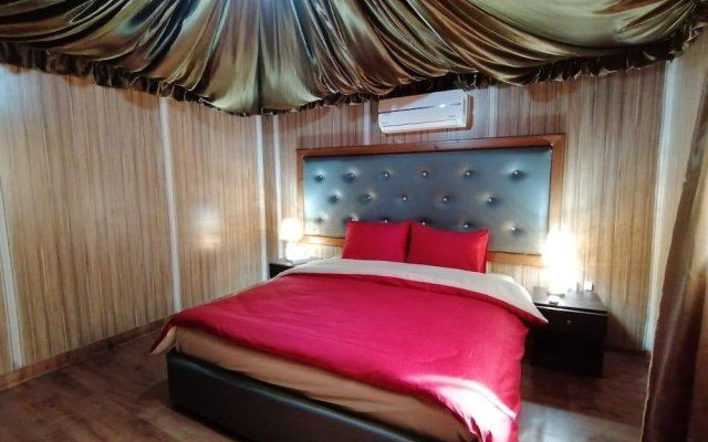 Sharah Luxury Camp