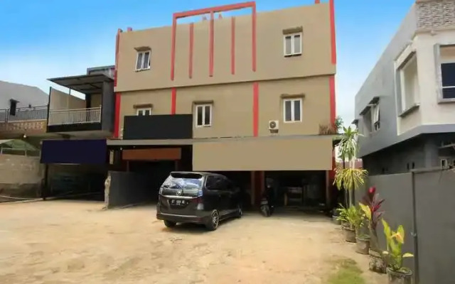 OYO 91855 Big Hotel Kendari