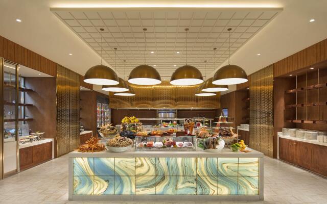 Hilton Dalian Golden Pebble Beach Resort