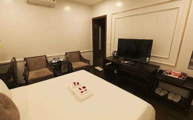 Royal Văn Phú Hotel