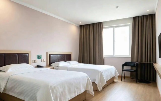 GreenTree Alliance Hotel Urumqi Airport Branch – Guest Rooms – Urumqi