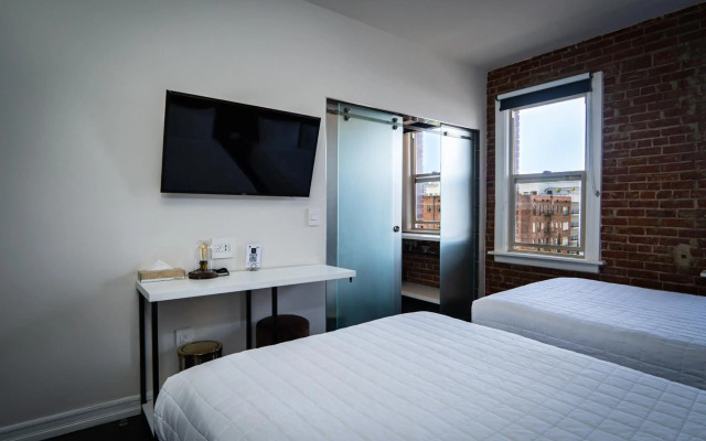 H Hotel
