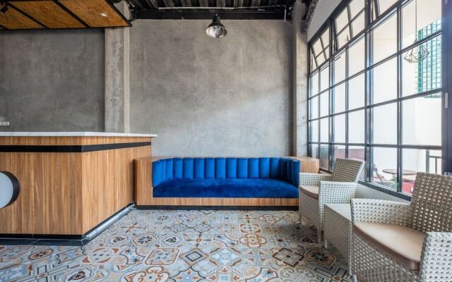 RedDoorz Plus @ Doorman Guest House