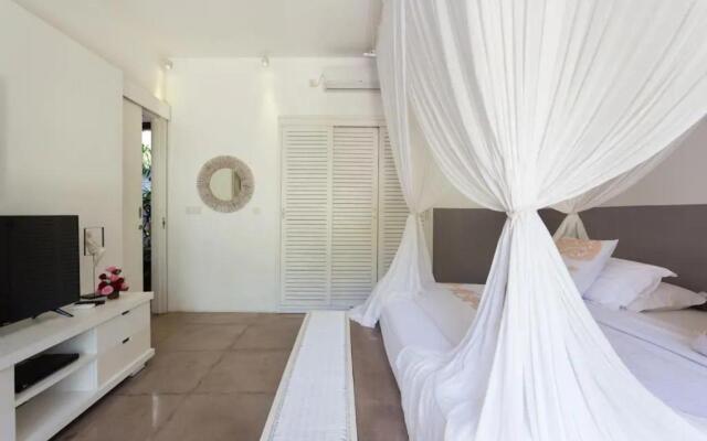 Villa Bliss a paradise of three independent Villas