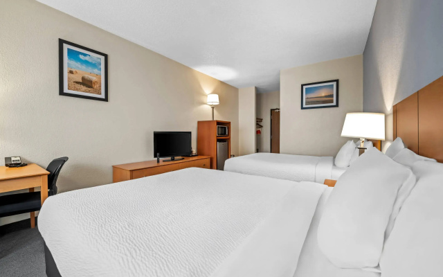 Quality Inn Dubuque on Hwy 20
