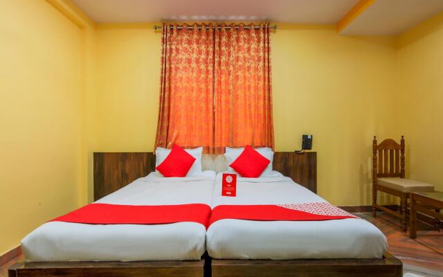 OYO 14779 Meera Motels & Residency