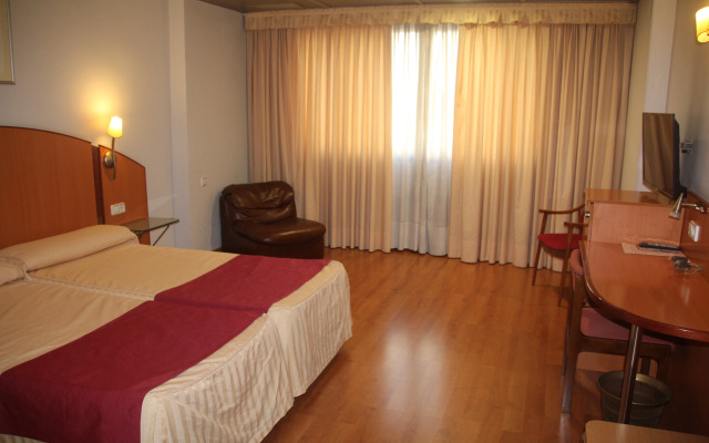 Hotel Reconquista