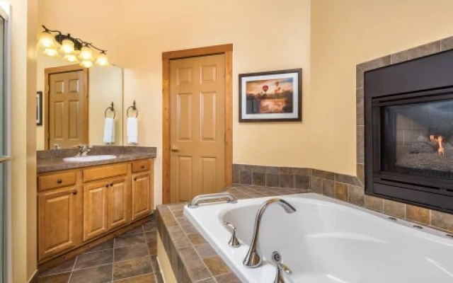 Club Wyndham Galena - 5 Nights, Galena, USA