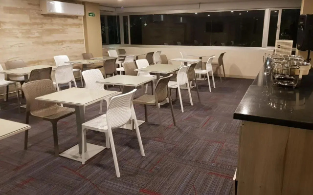 Hotel Arawak Plaza