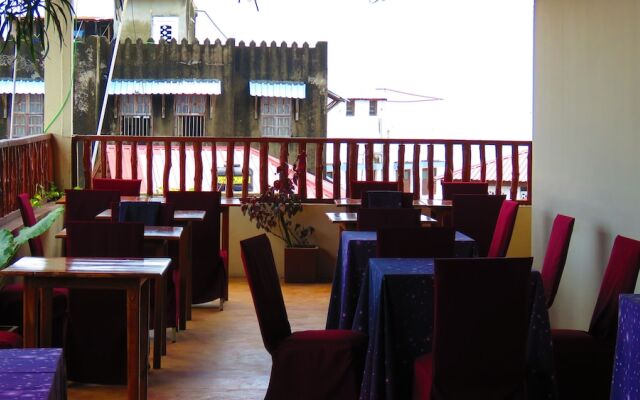 Rumaisa Hotel