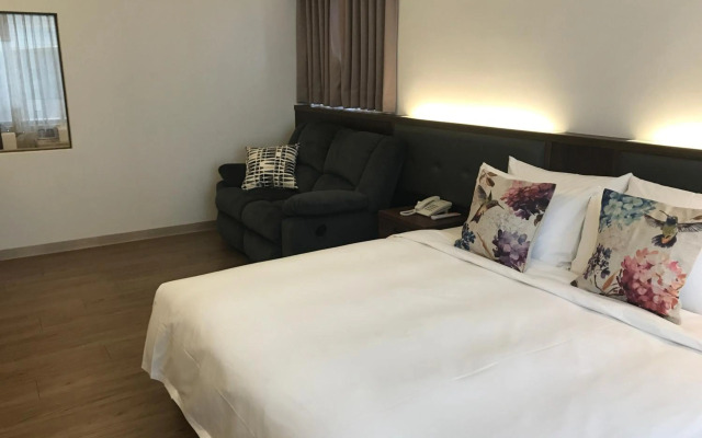 ML Hotel