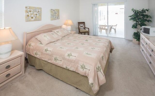 Alan's Westridge Villa by RedAwning