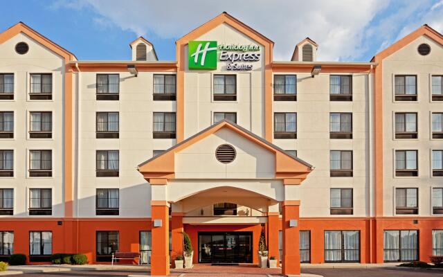 Holiday Inn Express Hotel & Suites Meadowlands Area, an IHG Hotel